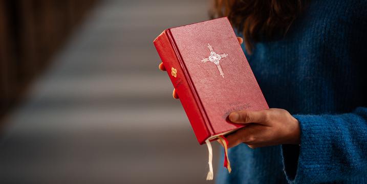 Bilde/illustrasjon for Gudsteneste i Bremanger kyrkje Gudsteneste i Bremanger kyrkje